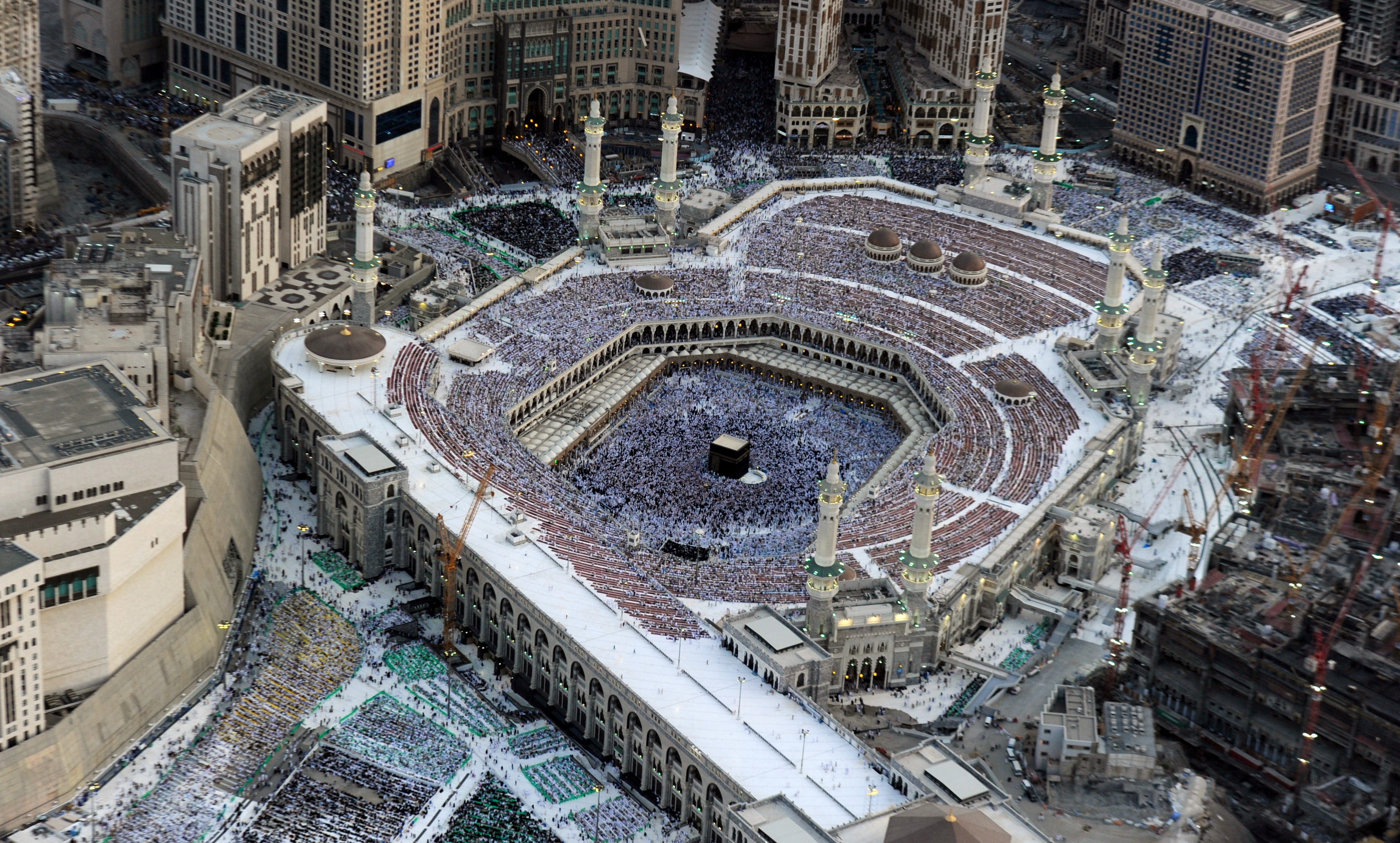 An aerial view shows Muslim pilgrims wal